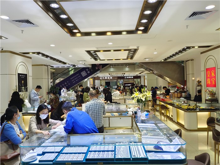 “诚信护航，安心采购”3·15金丽中心珠宝免费检测活动圆满开展